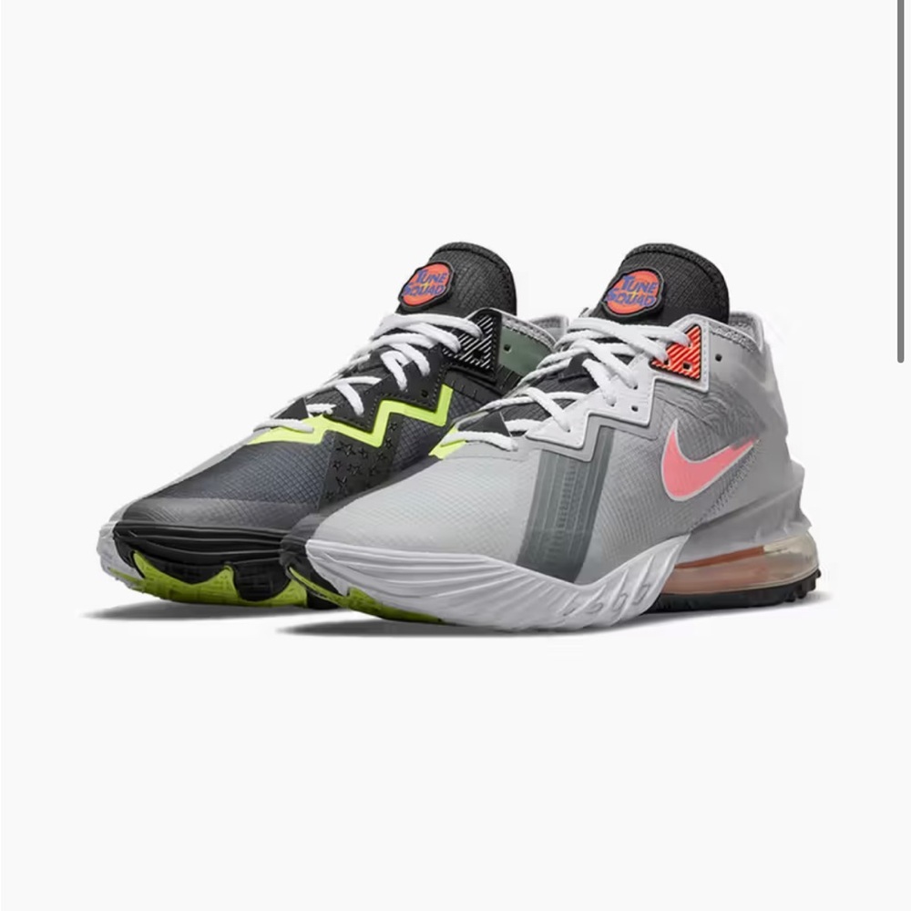 Nike Space Jam x LeBron 18 Low Bugs V Marvin